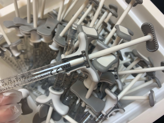 Injectable Cross Linked Ce Hyaluronic Acid Dermal Filler Juvederm Ultra 3 Lips
